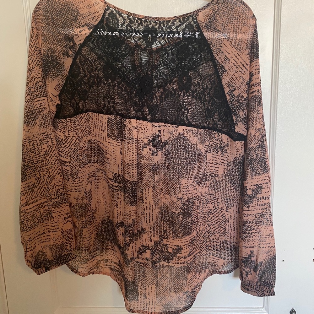 Lush blouse - Picture 2 of 2